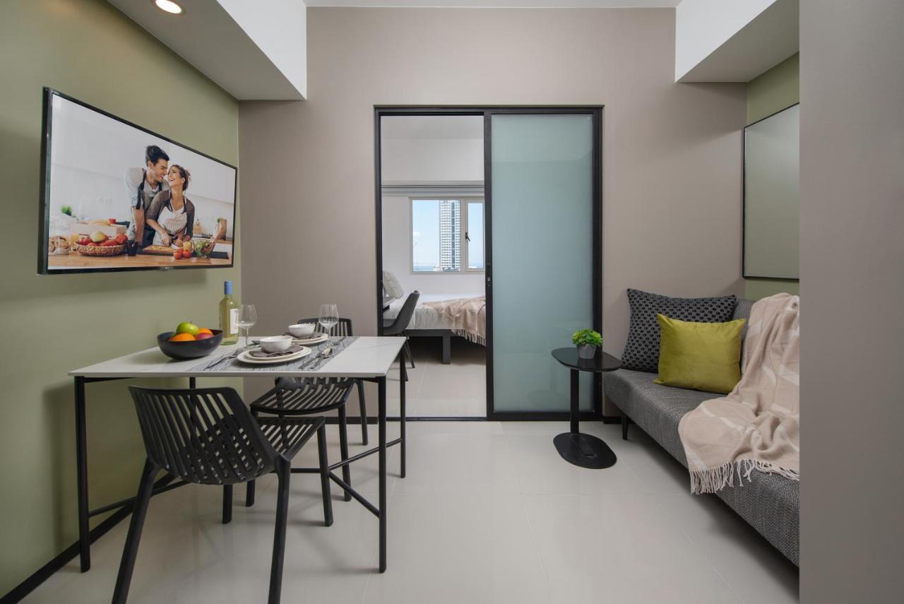 The Suites At Torre Lorenzo Malate - Managed By The Ascott Limited Manille Extérieur photo